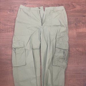 Abercrombie - Women's Cargo Joggers - Green - Size L